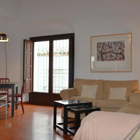 Sunshine Patio De La Hoguera